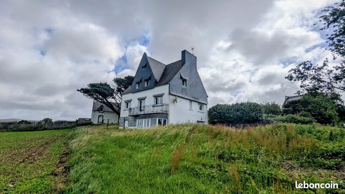 Maison à vendre, 171m², Plomodiern