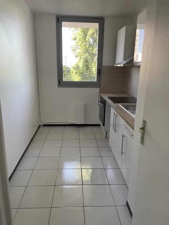 Appartement à louer, 42m², Stains