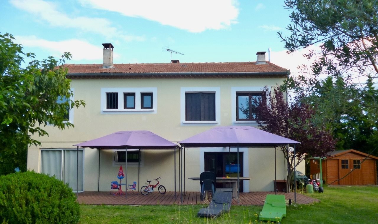 Maison à vendre, 140m², Lagnes