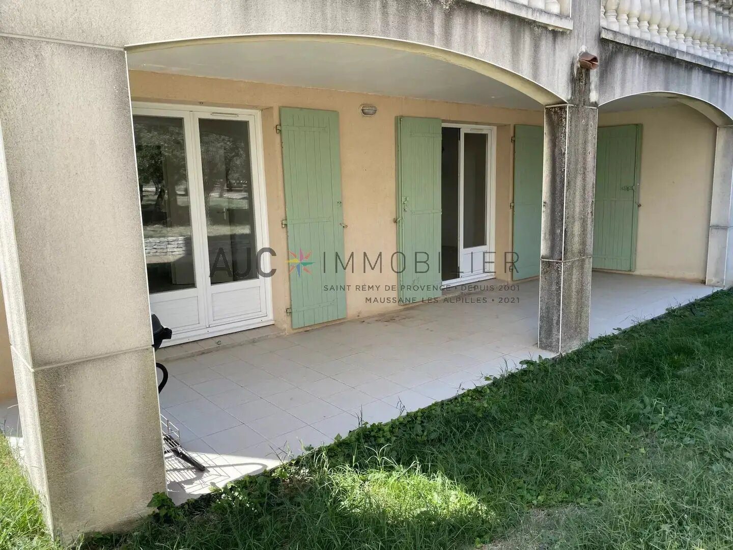 Appartement à louer, 72m², Paradou