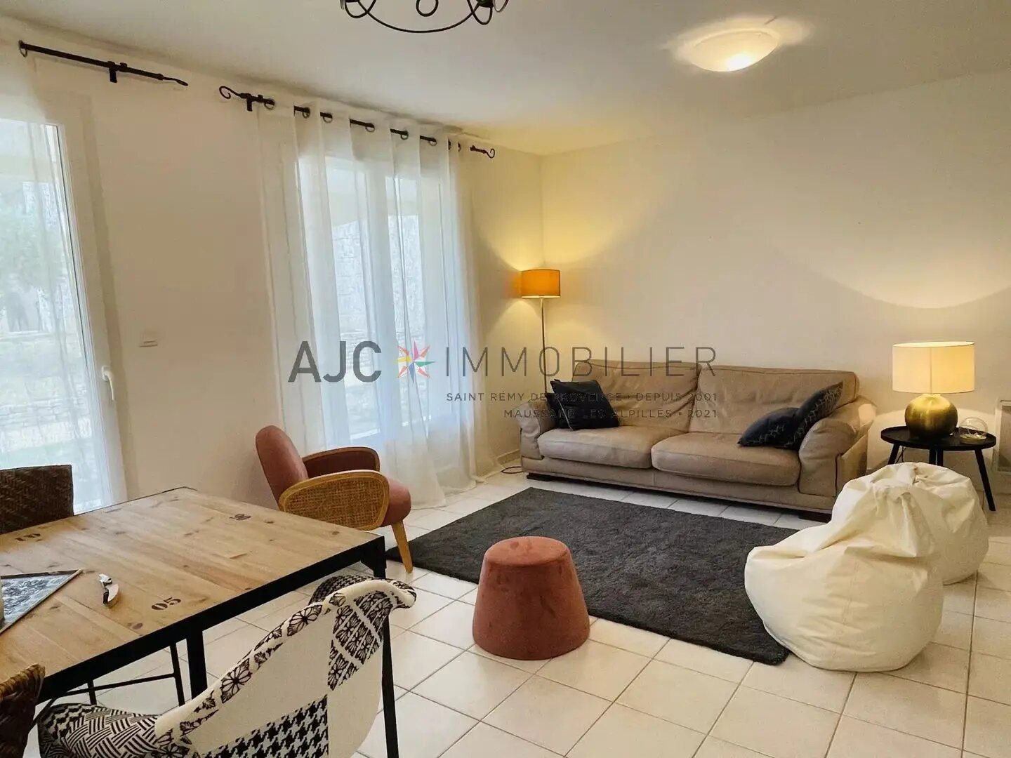 Appartement à louer, 72m², Paradou