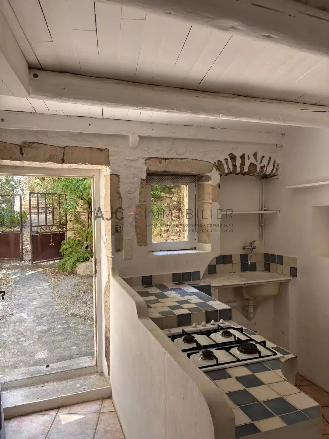 Maison à louer, 72m², Eygalières