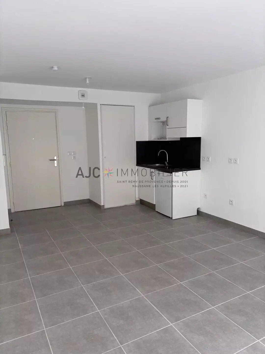 Appartement à louer, 41m², Saint-Rémy-de-Provence