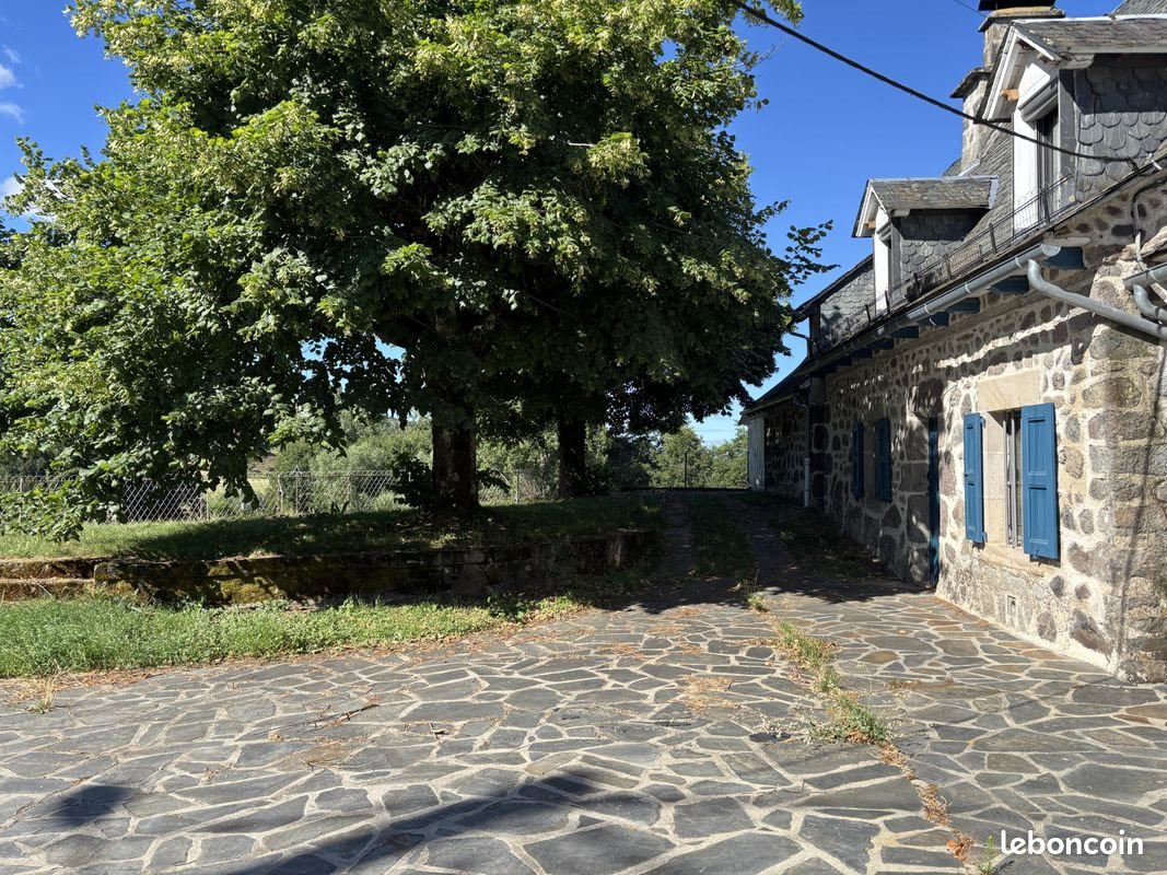 Maison à vendre, 140m², Vic-sur-Cère