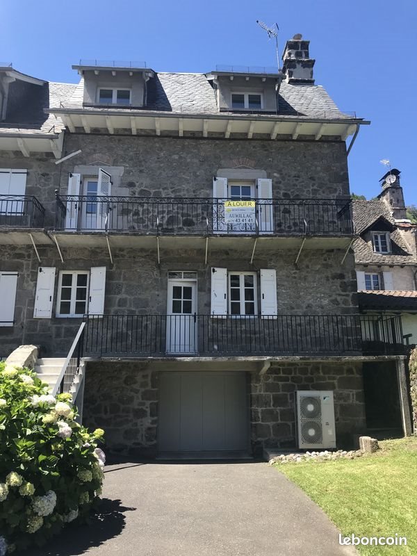 Maison à louer, 86m², Vic-sur-Cère