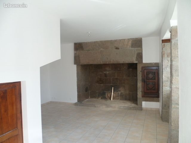 Maison à louer, 86m², Vic-sur-Cère