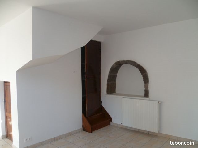 Maison à louer, 86m², Vic-sur-Cère