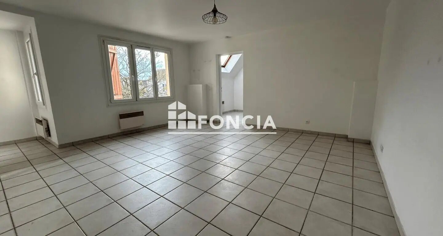 Appartement à louer, 51m², Charny
