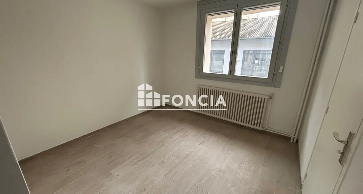 Appartement à louer, 82m², Romans-sur-Isère