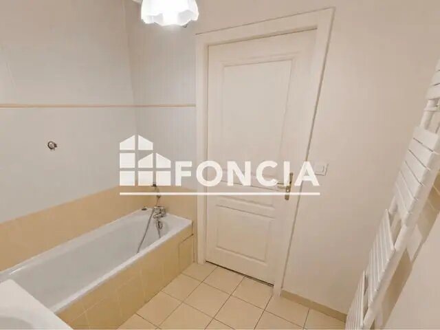 Appartement à louer, 47m², Ambilly