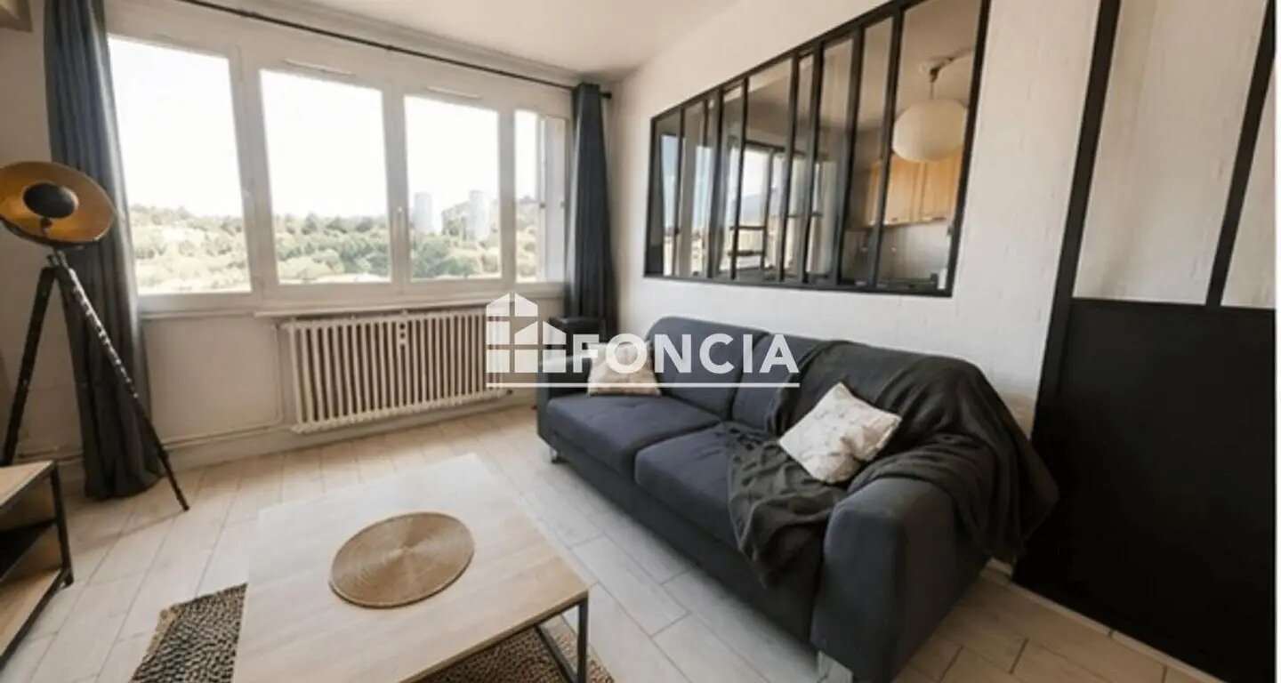 Appartement à louer, 46m², Saint-Étienne