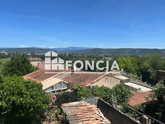 Appartement à louer, 75m², Volx