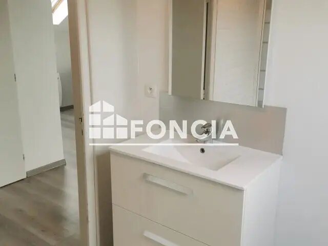 Appartement à louer, 55m², Saint-Max