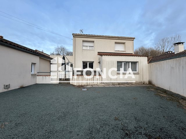 Maison à louer, 124m², Vairé