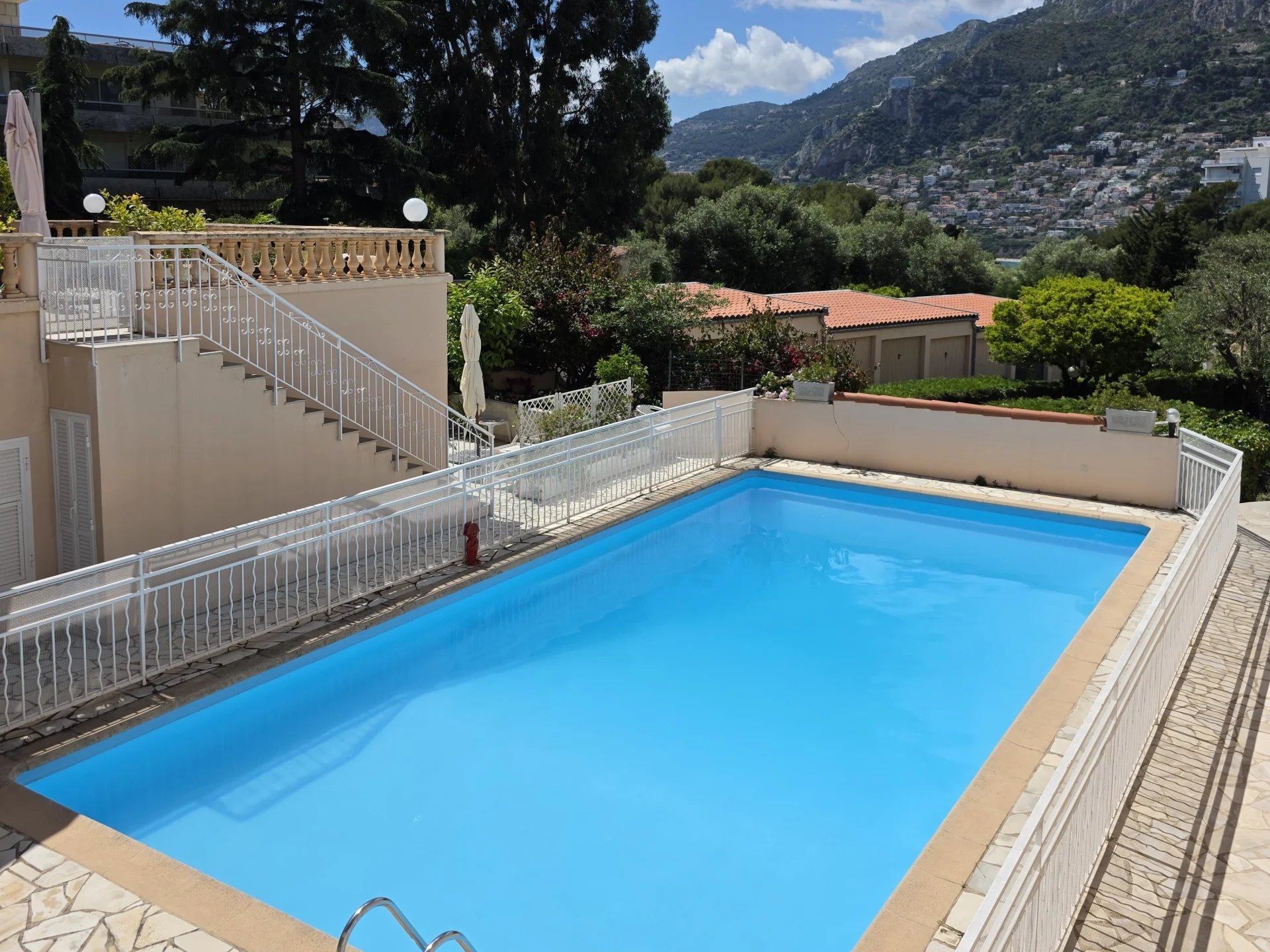 Roquebrune-Cap-Martin (Alpes-Maritimes) photo 2