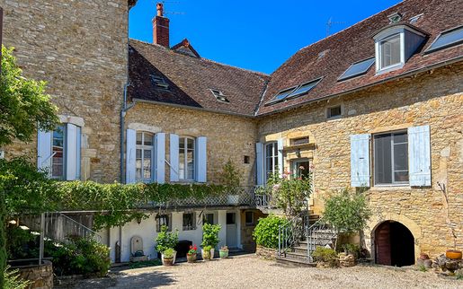 Maison 12 pièces 369 m² · à Lons-le-Saunier · 369 m² · 795 000 €