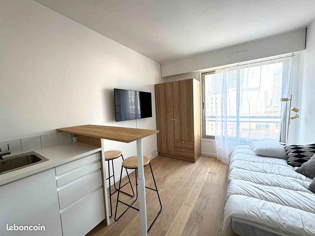 Appartement à louer, 17m², Courbevoie