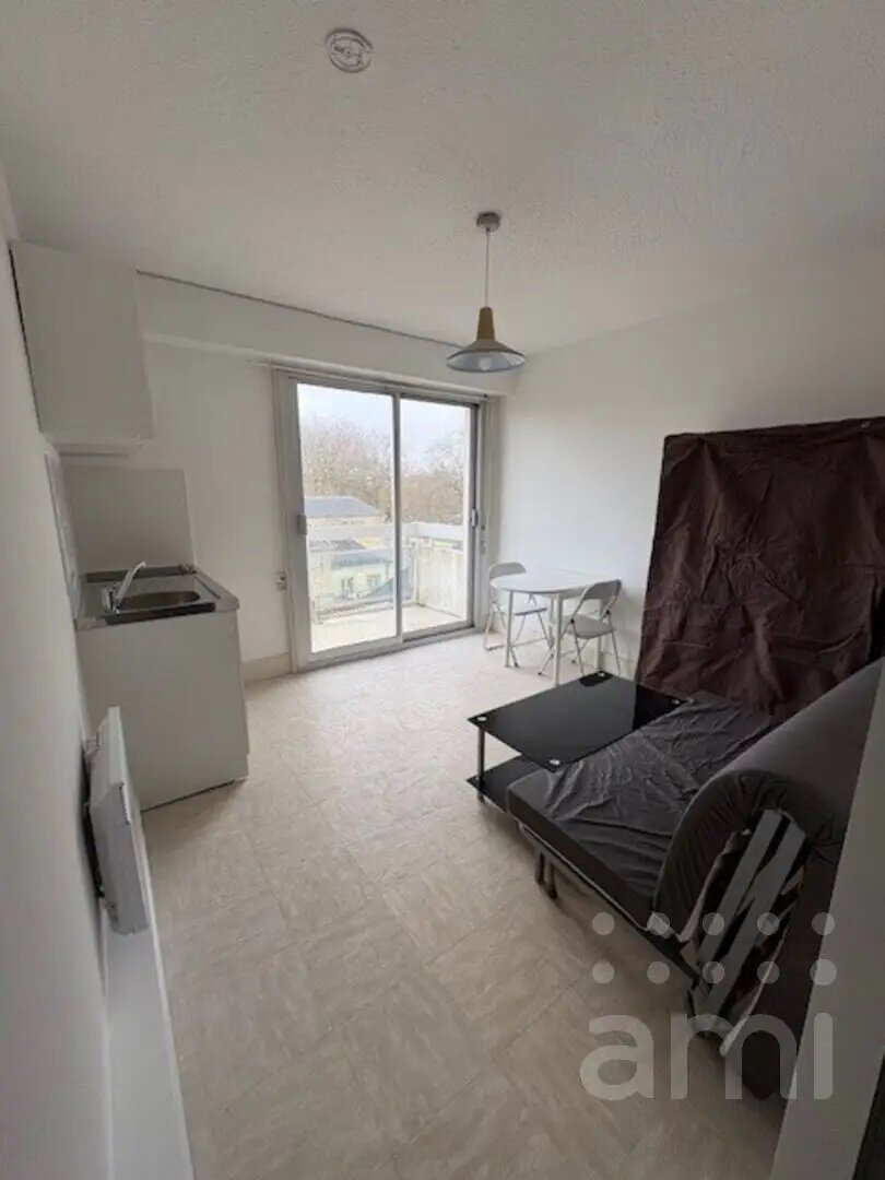 Appartement à louer, 17m², Niort
