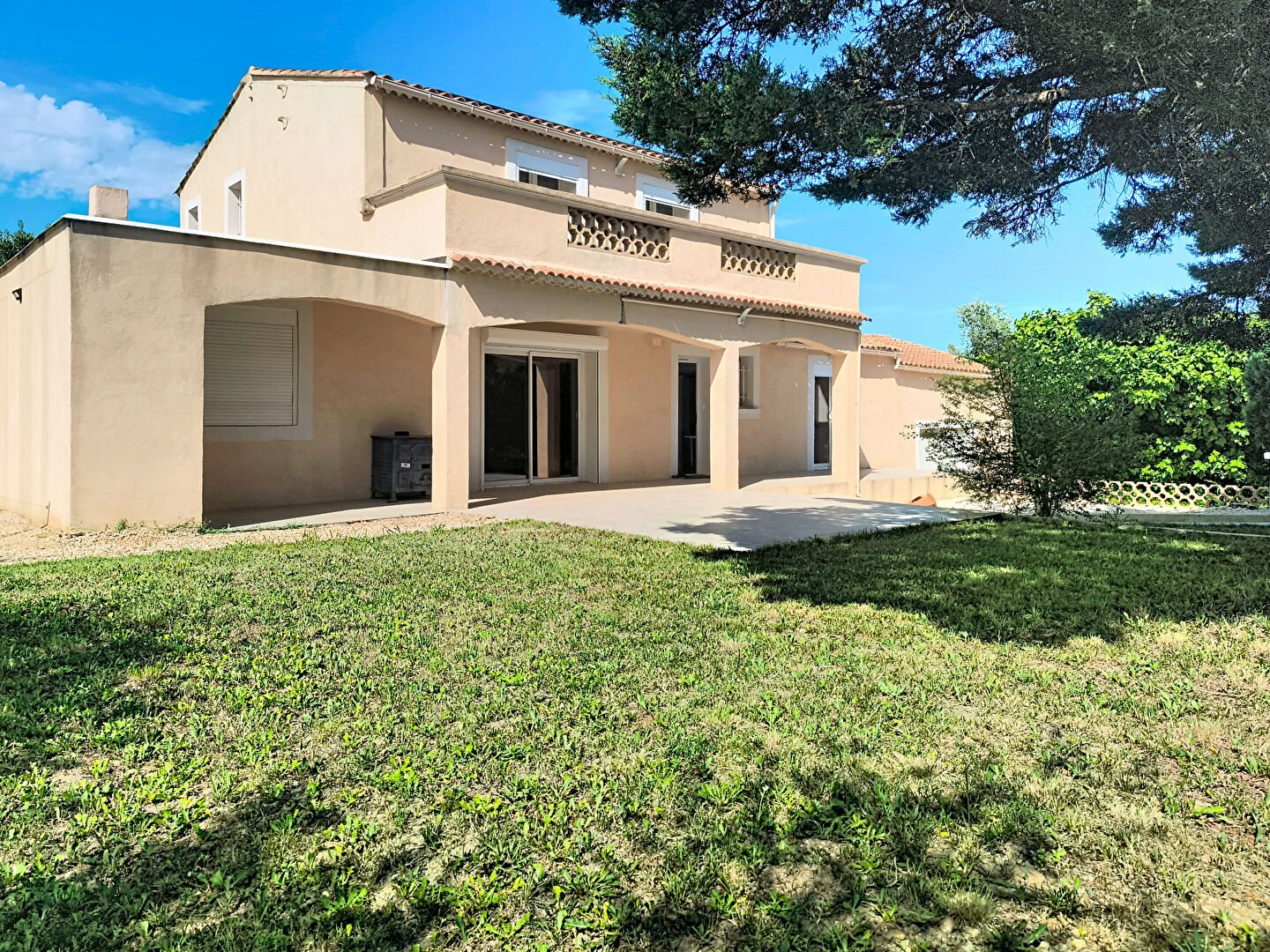 Maison à vendre, 143m², Domazan