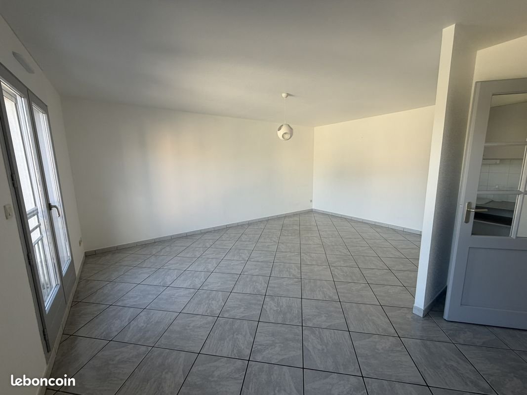 Appartement à louer, 71m², Feurs