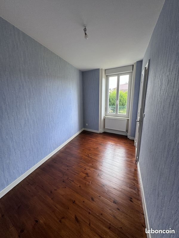 Appartement à louer, 54m², Panissières