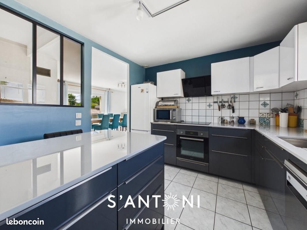 Maison à vendre, 114m², Mèze