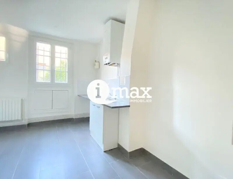 Appartement à louer, 70m², Suresnes