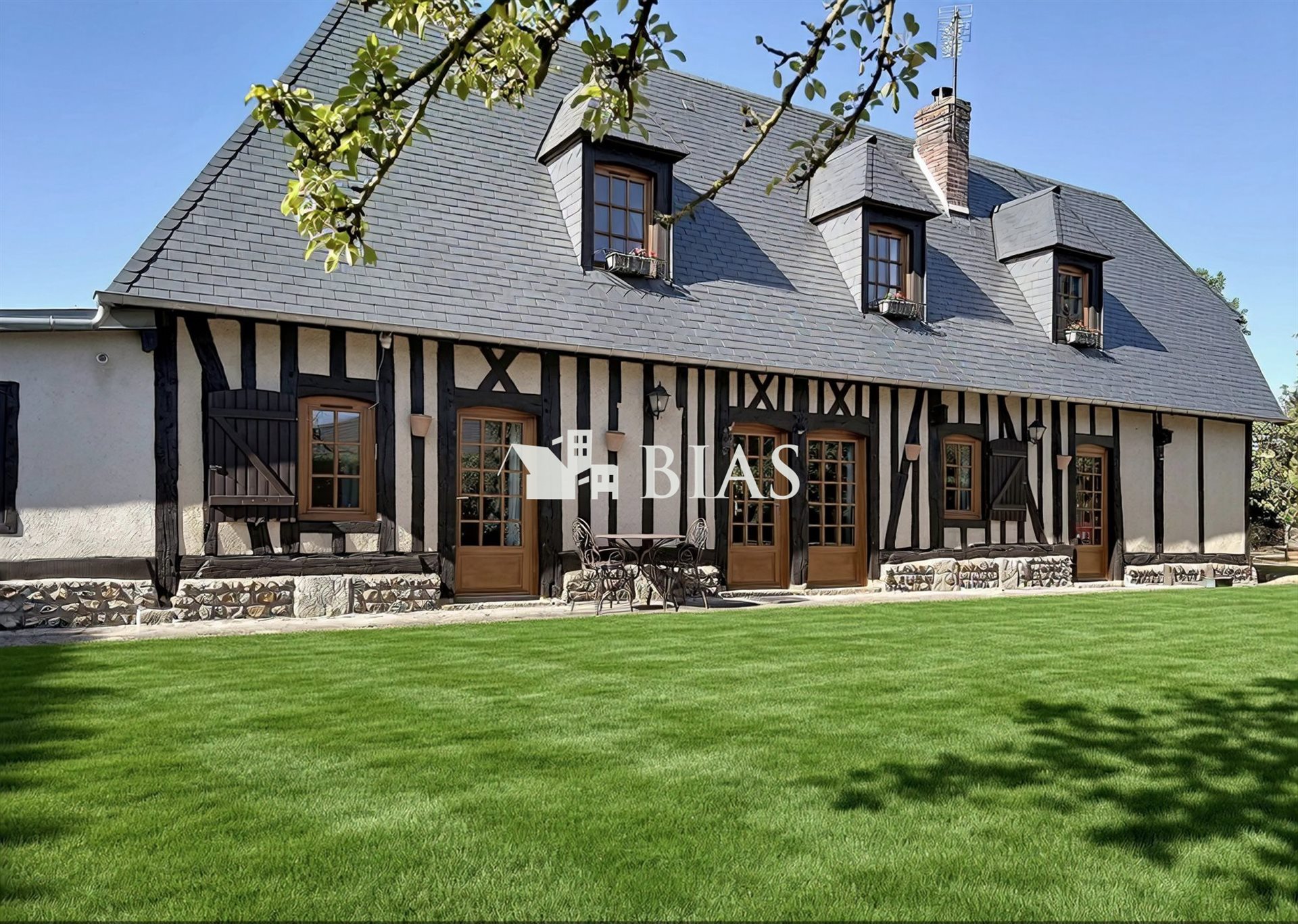 Maison à vendre, 104m², Bernay