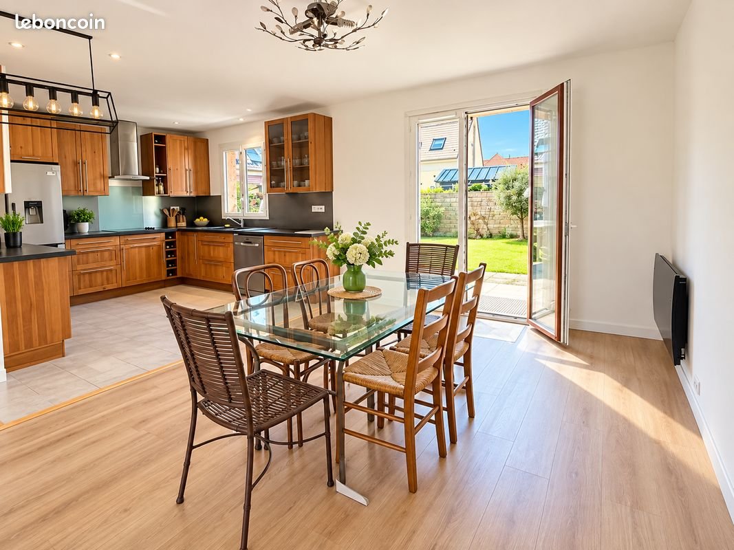 Maison à louer, 96m², Villejust