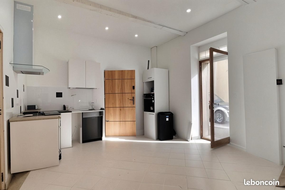 Appartement à louer, 29m², Saint-Chamas
