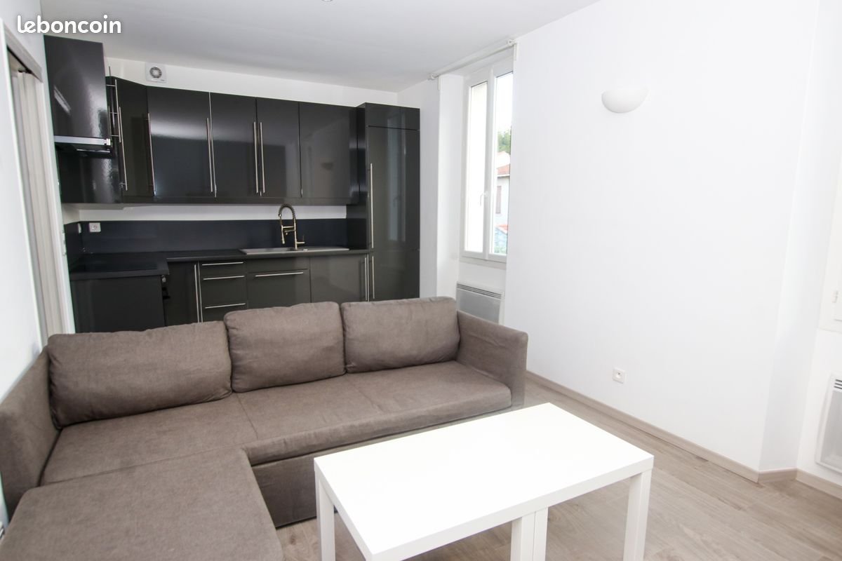 Appartement à louer, 30m², Saint-Raphaël
