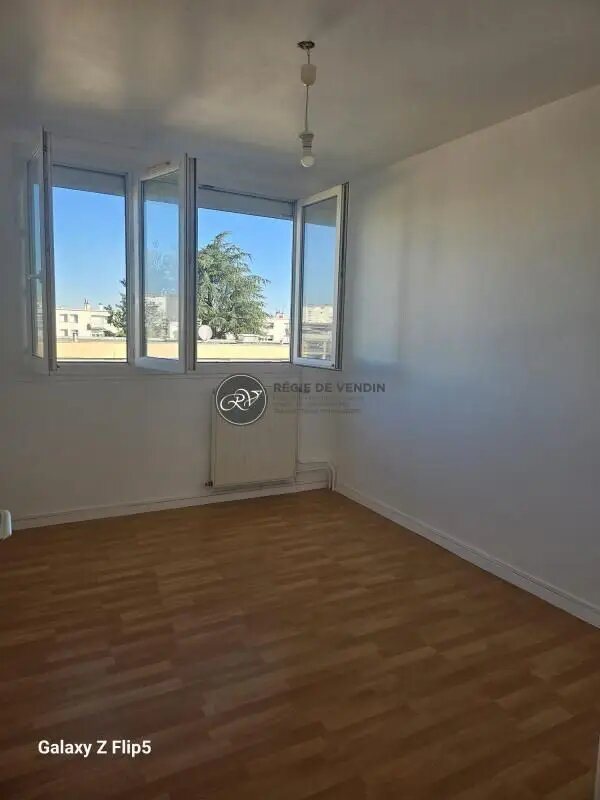 Appartement à louer, 68m², Bron