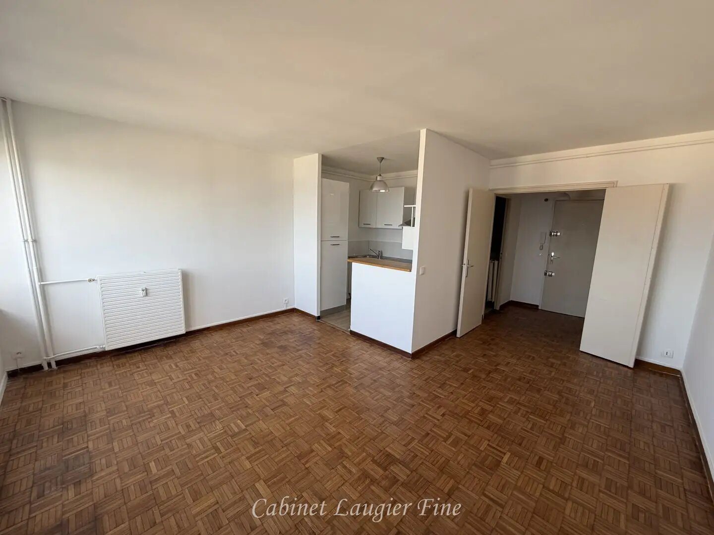 Appartement à louer, 29m², Marseille 8ème