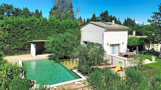 Maison 9 pièces 209 m² · à Noves · 209 m² · 750 000 €