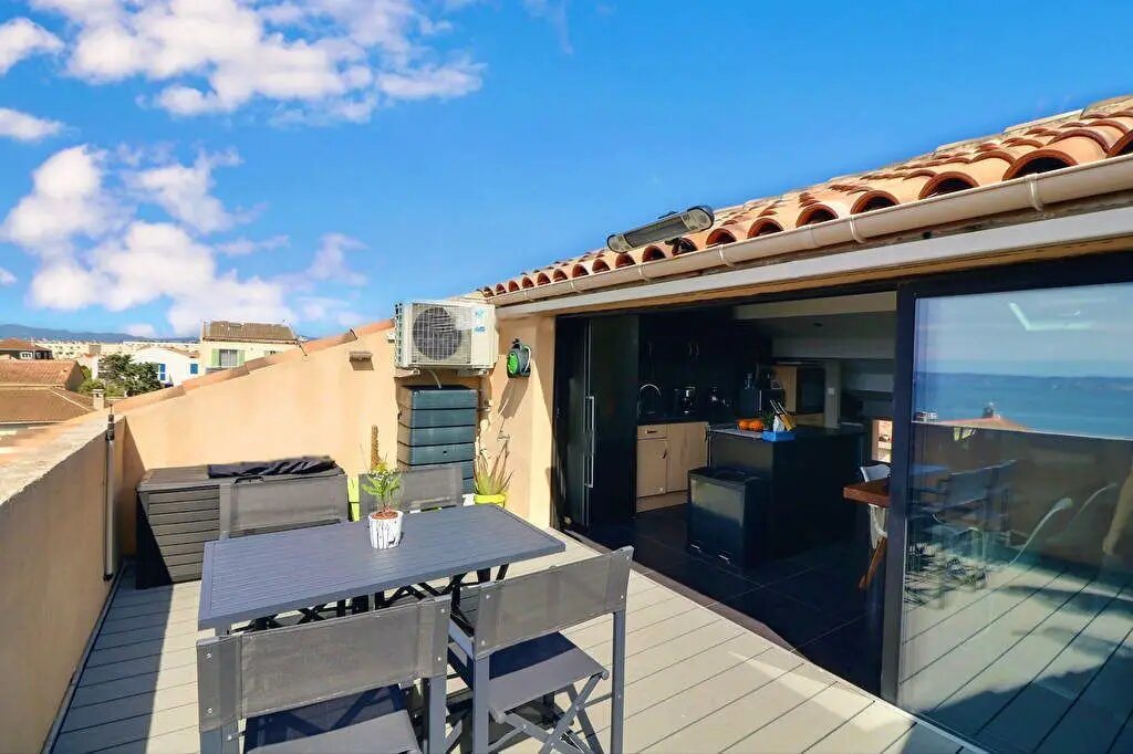 Appartement à louer, 72m², Marseille 8ème