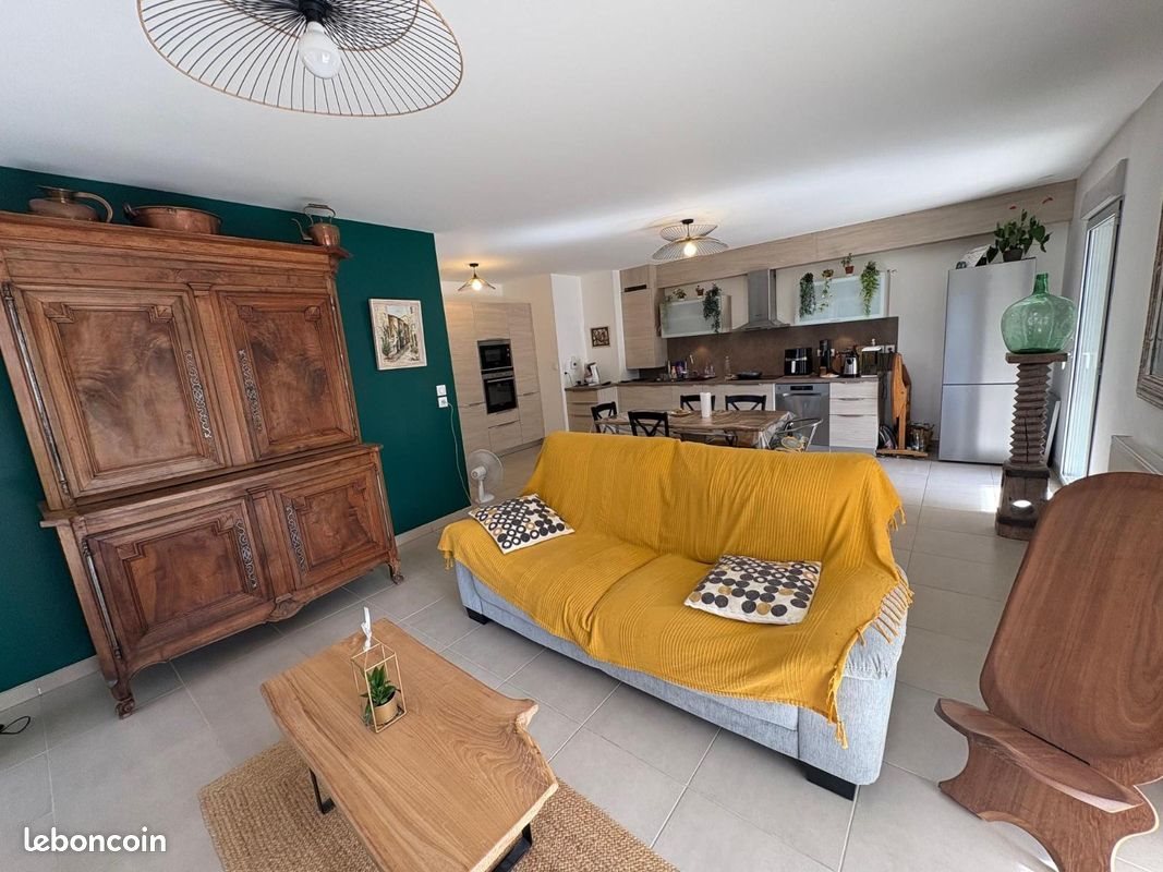 Appartement à louer, 90m², Simiane-Collongue