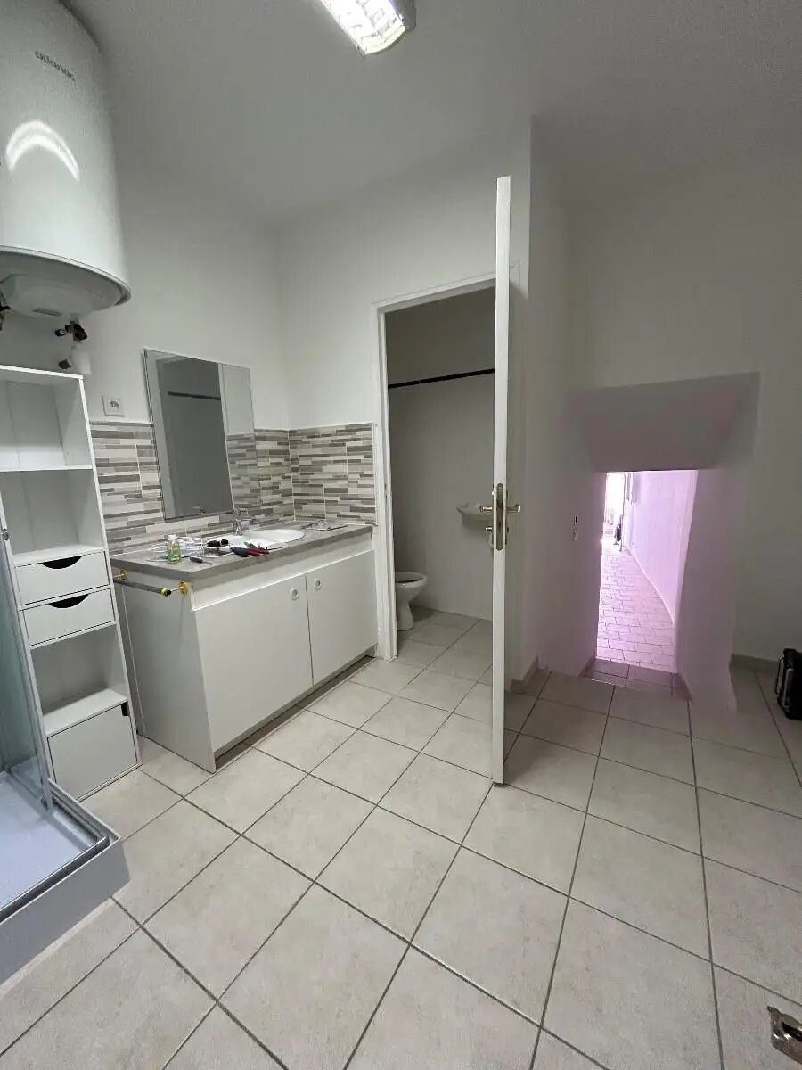 Appartement à louer, 1m², Simiane-Collongue