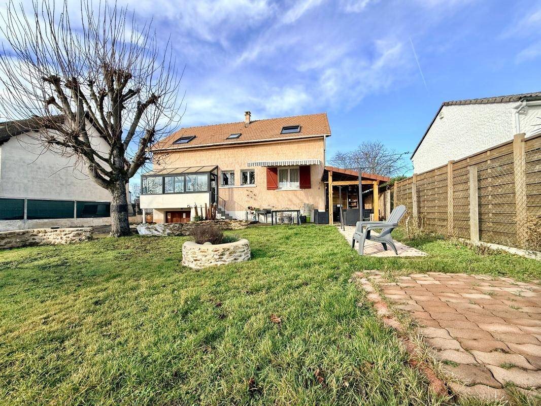 Maison à vendre, 140m², Leudeville