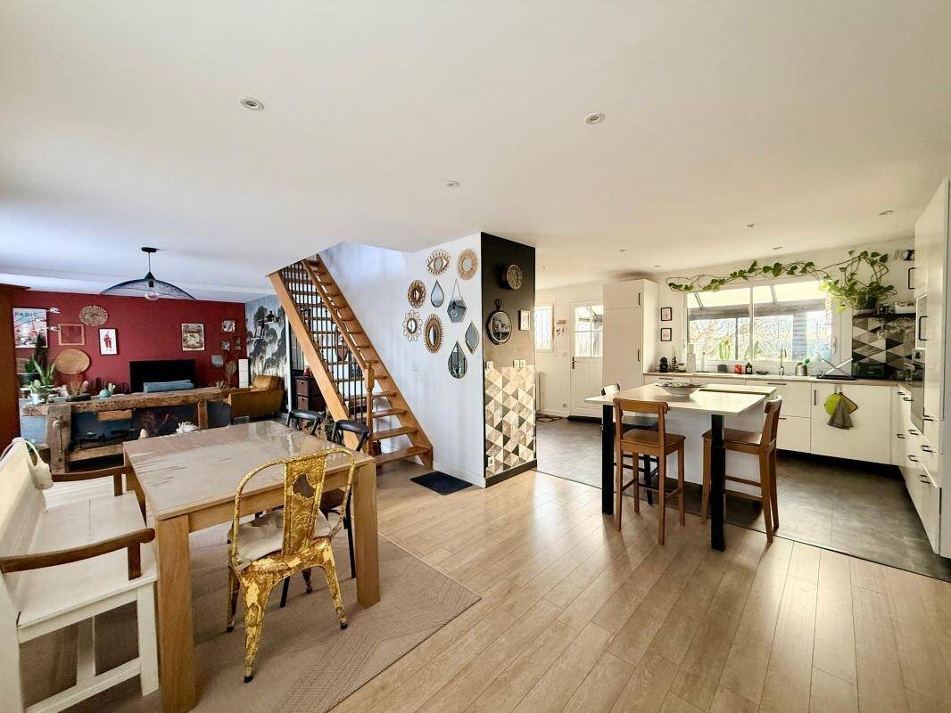 Maison à vendre, 140m², Leudeville