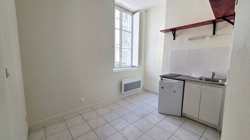 Appartement à louer, 1m², Orléans