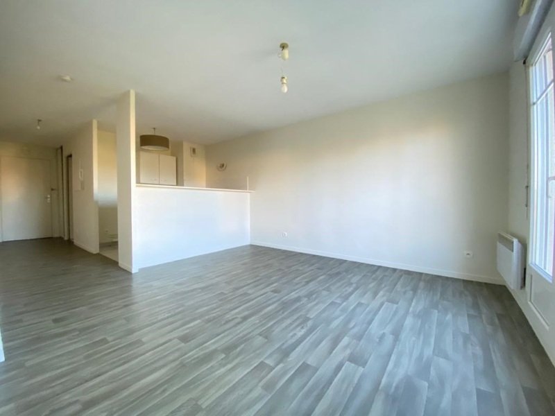 Appartement à louer, 31m², Saint-Jean-de-la-Ruelle