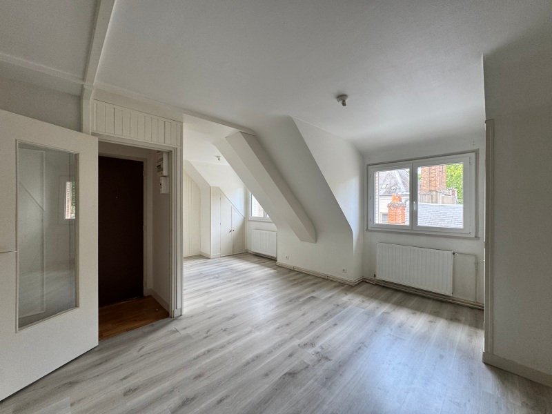 Appartement à louer, 3m², Orléans