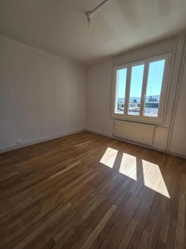 Appartement à louer, 117m², Saint-Symphorien-sur-Coise