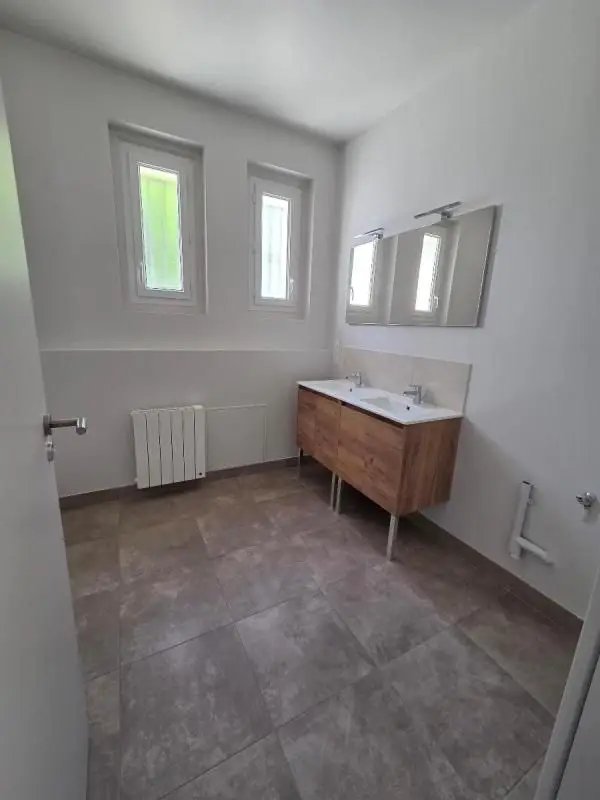 Appartement à louer, 117m², Saint-Symphorien-sur-Coise