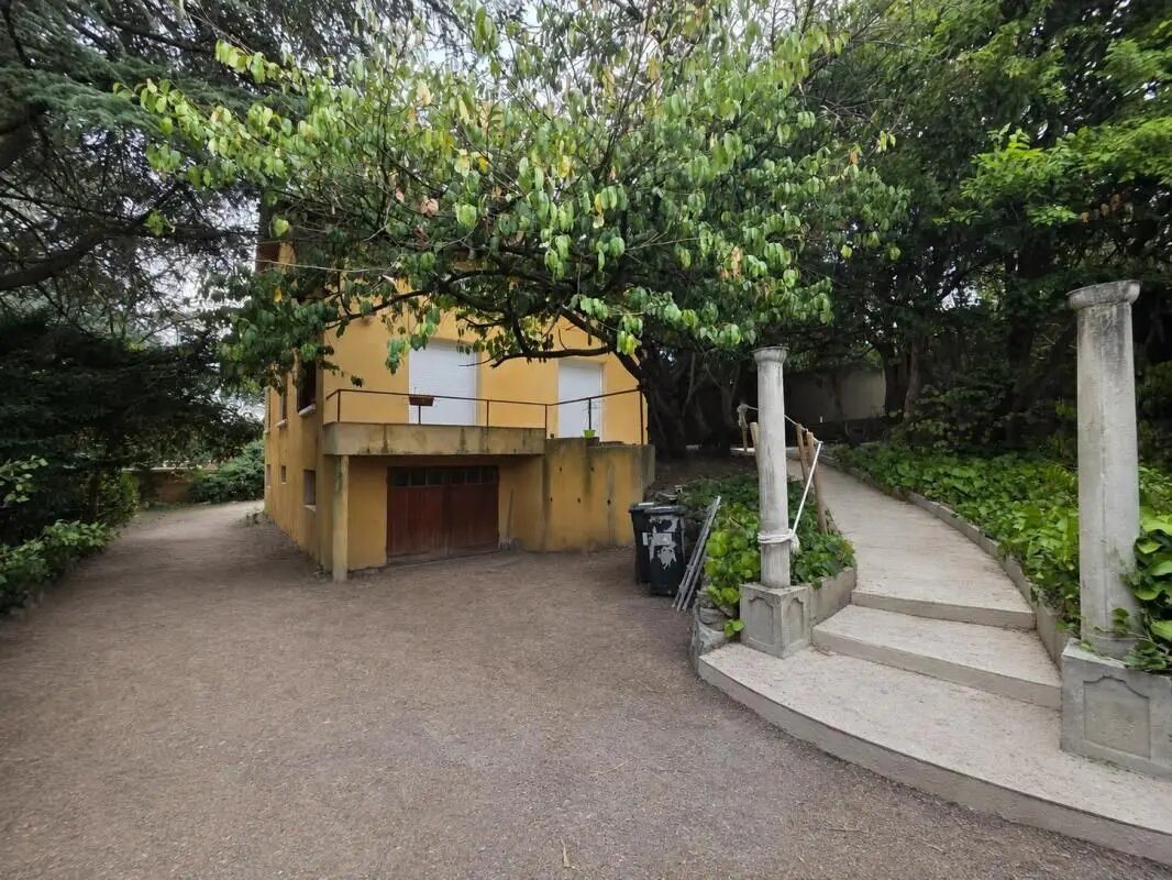 Maison à louer, 145m², Saint-Genis-Laval