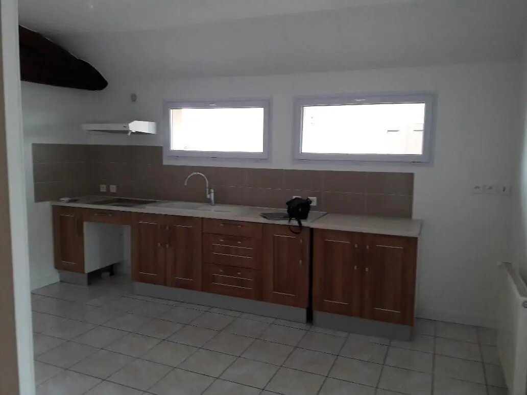 Maison à louer, 148m², Lissieu