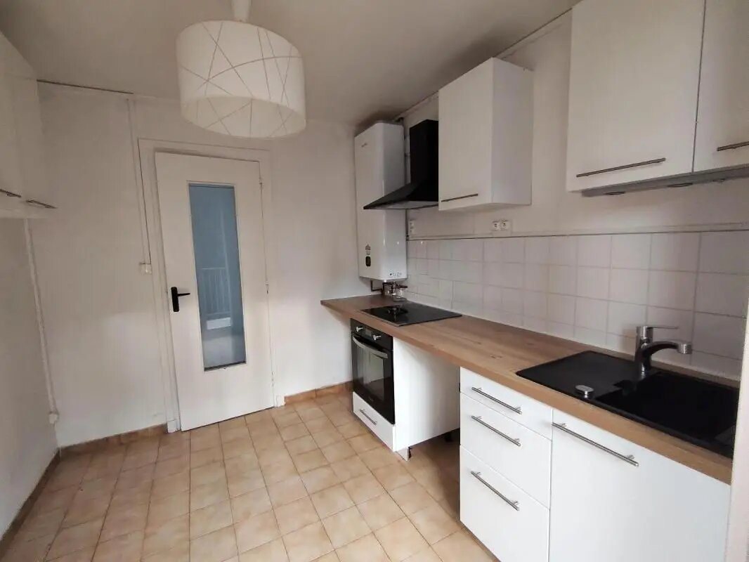 Appartement à louer, 58m², Vénissieux