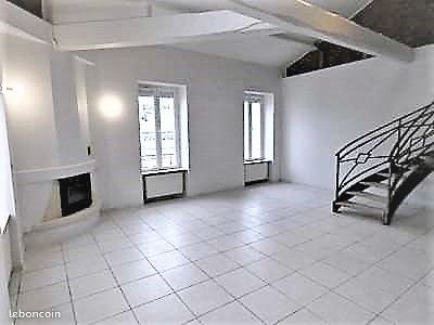Appartement à louer, 179m², Saint-Etienne