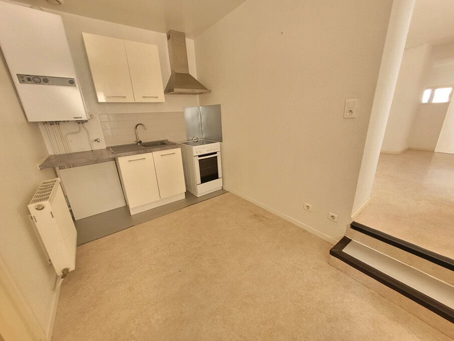 Appartement à louer, 67m², Charmes