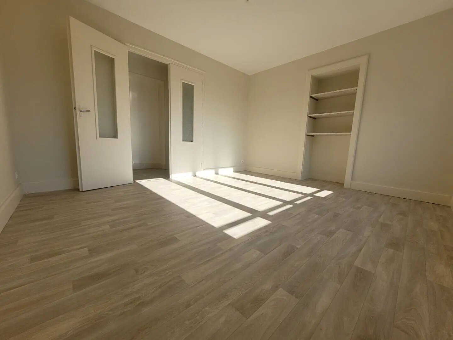 Appartement à louer, 69m², Charmes